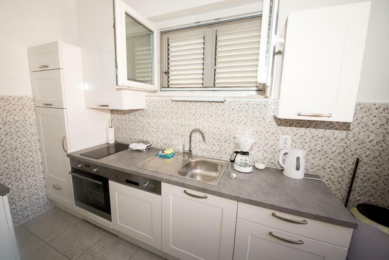 Apartment Emma Kaštela Exteriör bild